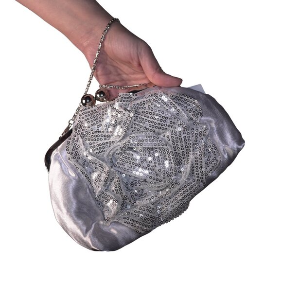 Thrifty Tales Handbags - NWT Silver Satin Lace & Sequin Rose Clutch | Kiss Lock Formal Shoulder Bag Glam